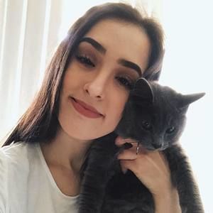 Meet your Posher, Britney